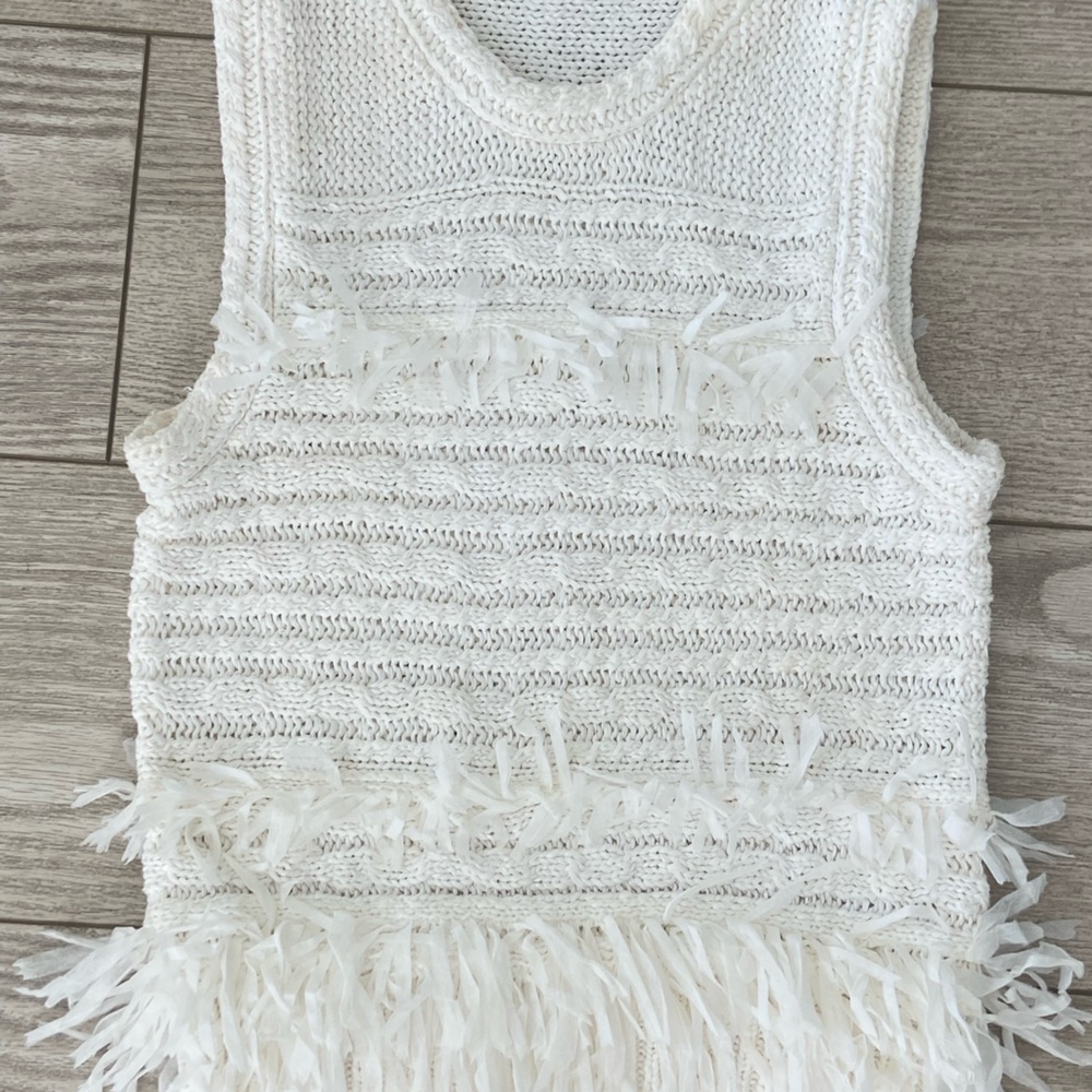 Club Monaco women’s top. Size:S.